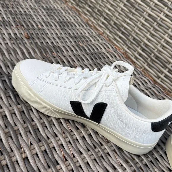 NEW Veja Chrome Free Leather Campo Sneakers-Sz 38/7-Extra White-Black Logo- - Picture 10 of 16